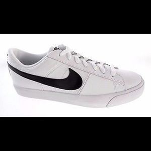 Nike match Supreme Leather Sneakers